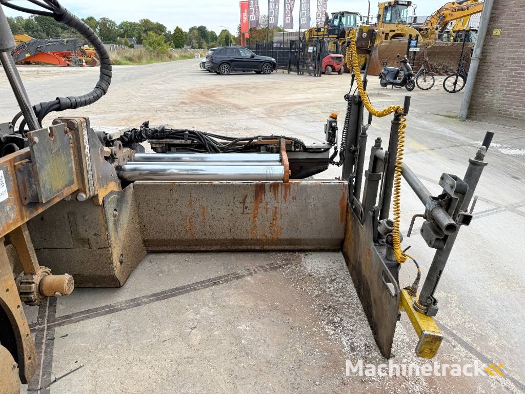 Volvo ABG9820 - 6 Meter Paving Width / Good Condition