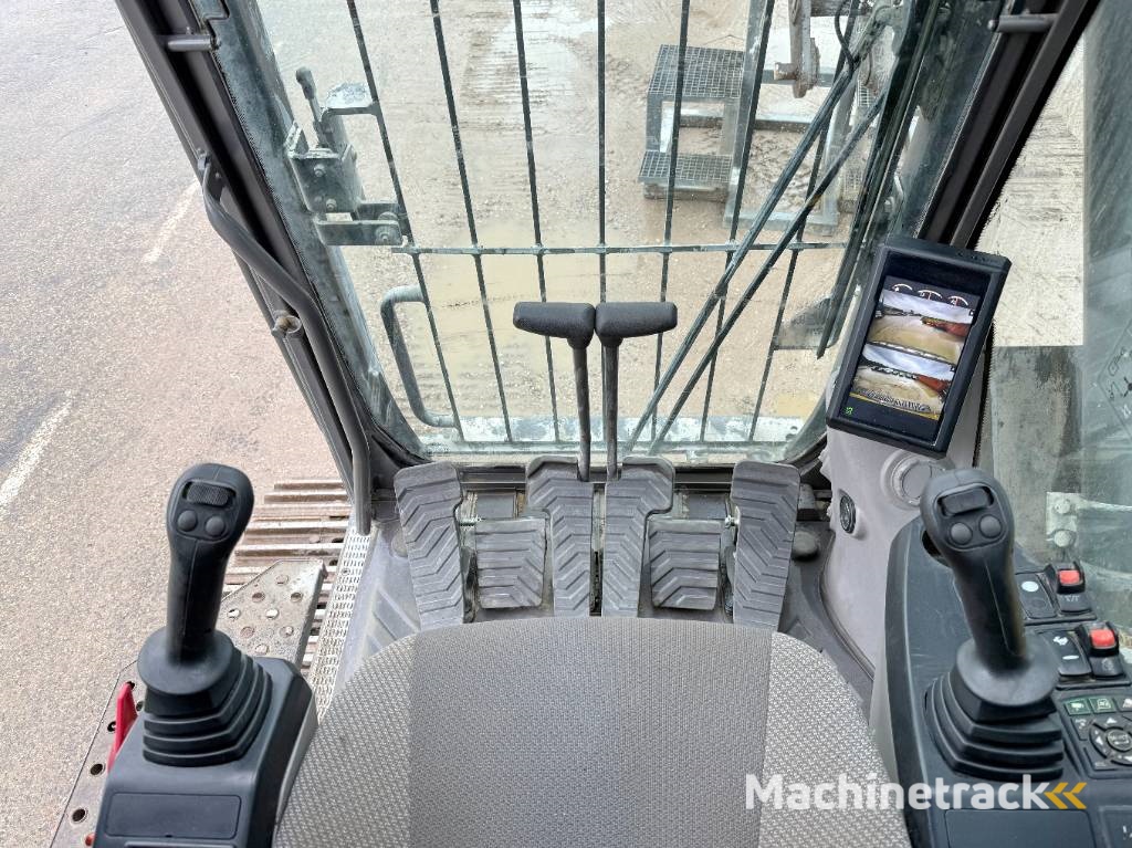 Volvo EC380EHR UHD - 24m / Hydr Undercarriage / Oilquick