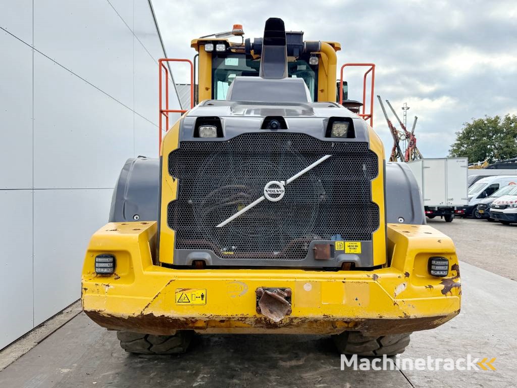 Volvo L120H - 3rd Function / Quick Coupler