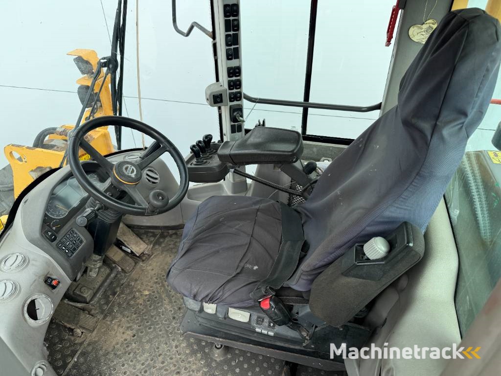 Volvo L120H - 3rd Function / Quick Coupler