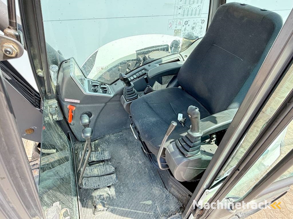 Mecalac 8MCR - 6 Attachments Included! Auto Greasing