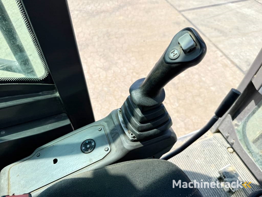 Mecalac 8MCR - 6 Attachments Included! Auto Greasing