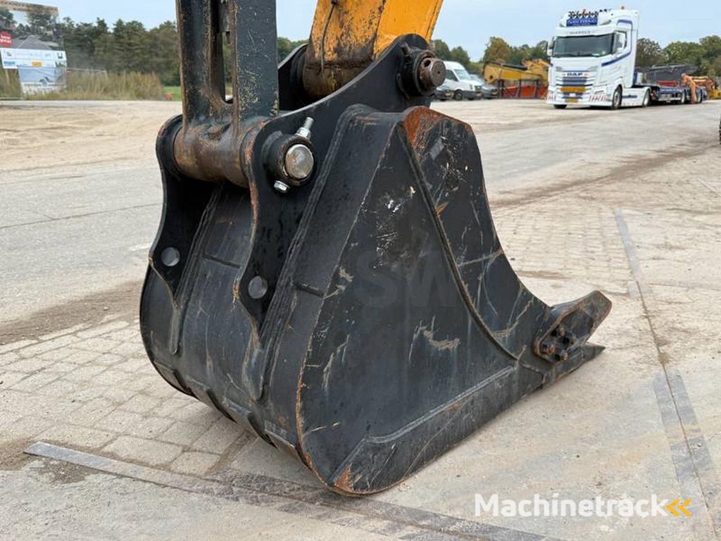 Hyundai HX300LR-18m-Long-Reach-2-Units-Available-