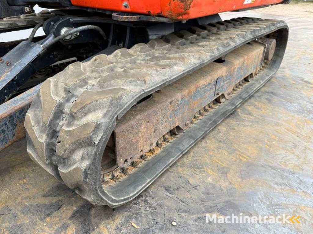 Kubota KX027-4-Hammer-Lines-Quick-Coupler