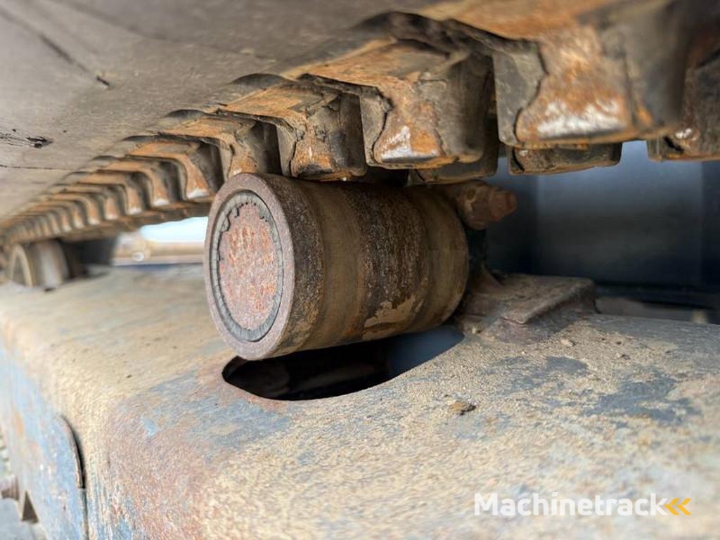 Kubota KX027-4-Hammer-Lines-Quick-Coupler