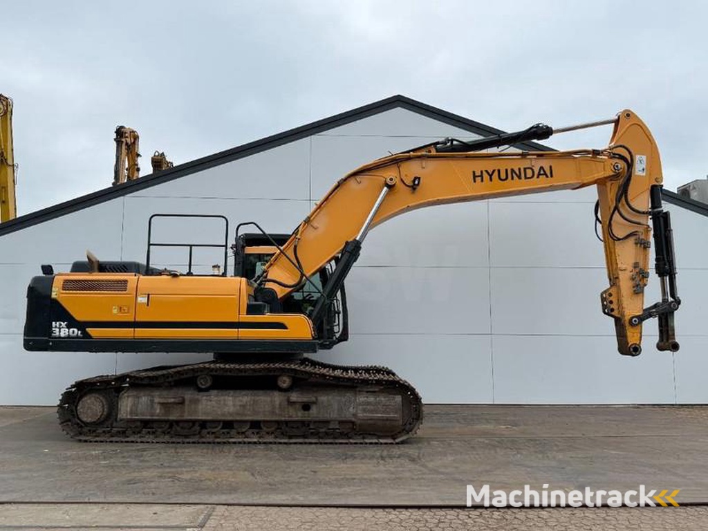 Hyundai HX380LC-Rock-Quard-Hammer-Lines-360°-Camera