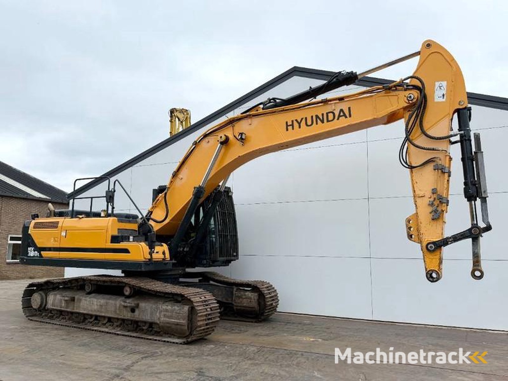 Hyundai HX380LC-Rock-Quard-Hammer-Lines-360°-Camera