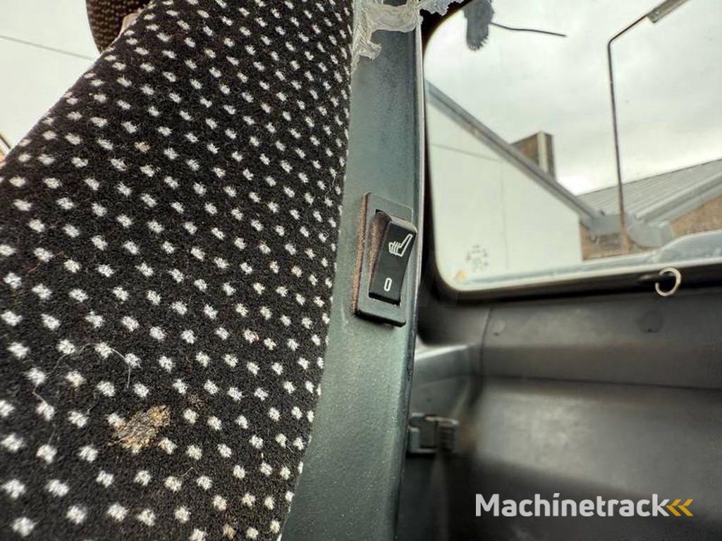 Hyundai HX380LC-Rock-Quard-Hammer-Lines-360°-Camera