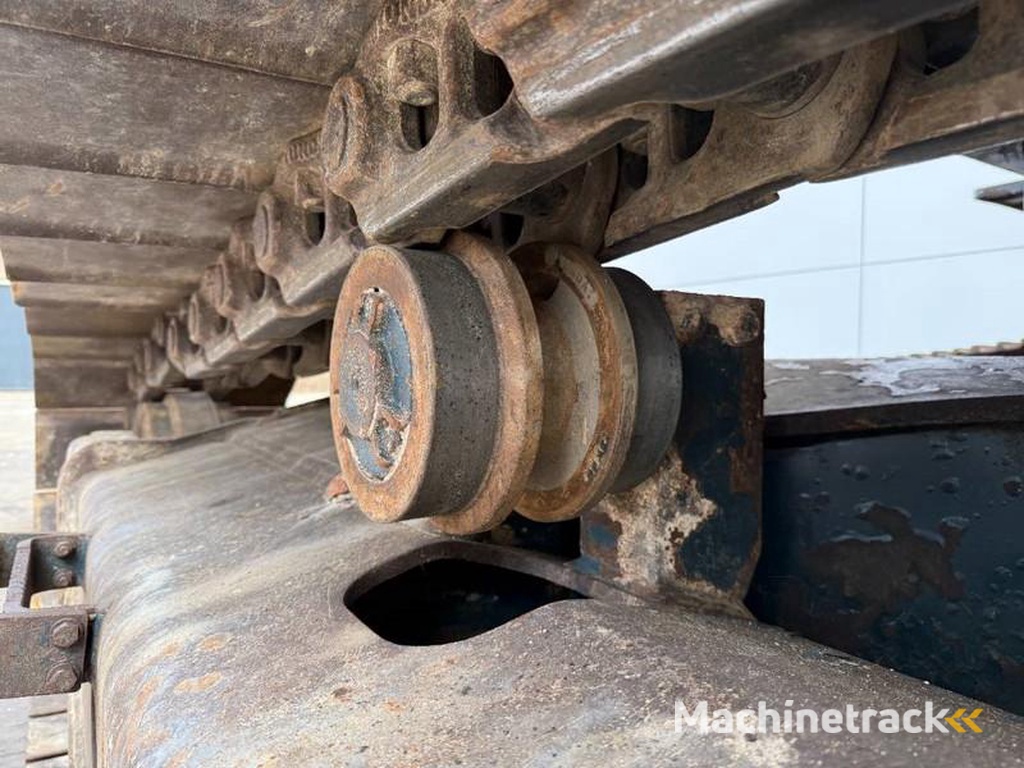 Hyundai HX380LC-Rock-Quard-Hammer-Lines-360°-Camera