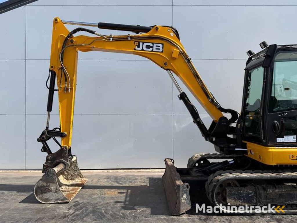 JCB 86C-1-Hammer-Lines-Quick-Coupler
