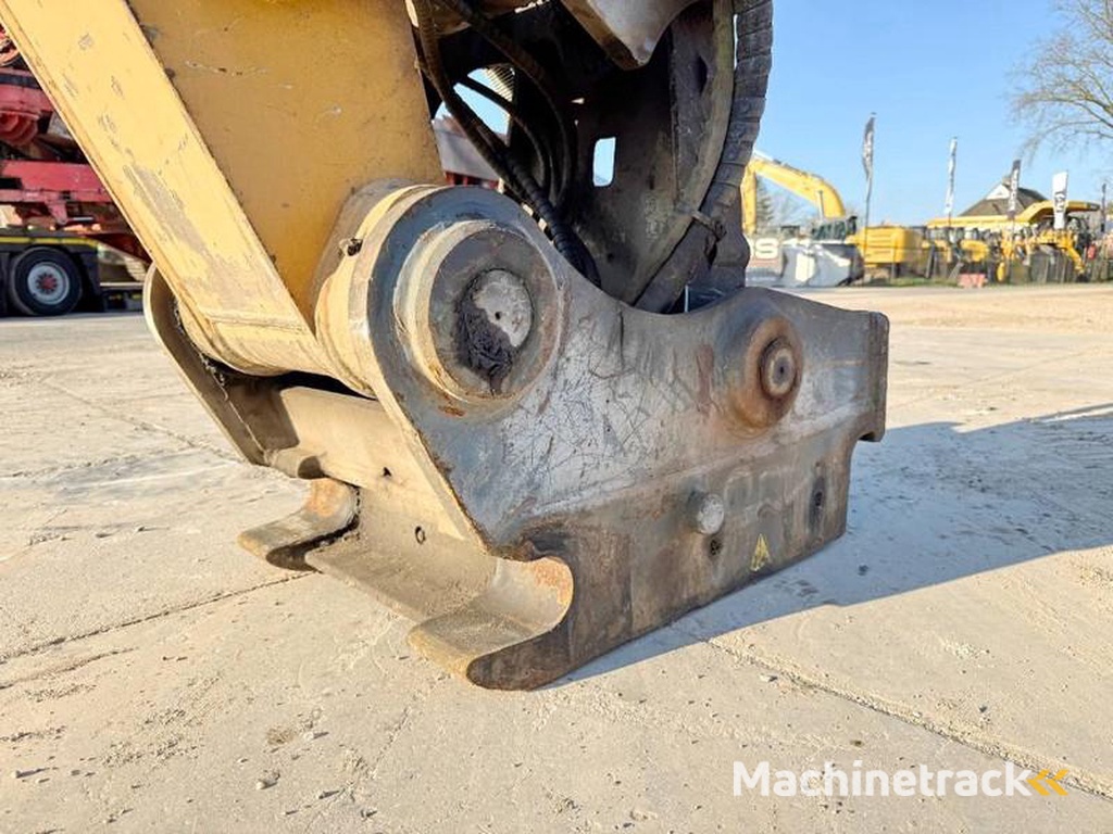 Liebherr R944C-UHD-23-m-Demolition-Hydr-UC-OilQuick