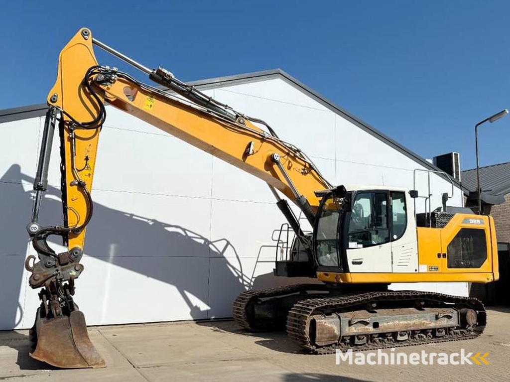Liebherr R926NLC-Oilquick-Tilting-Bucket-German-Machine