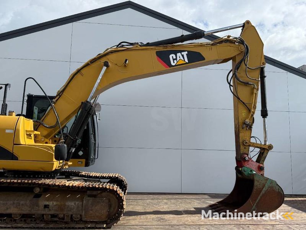 Caterpillar 320DL