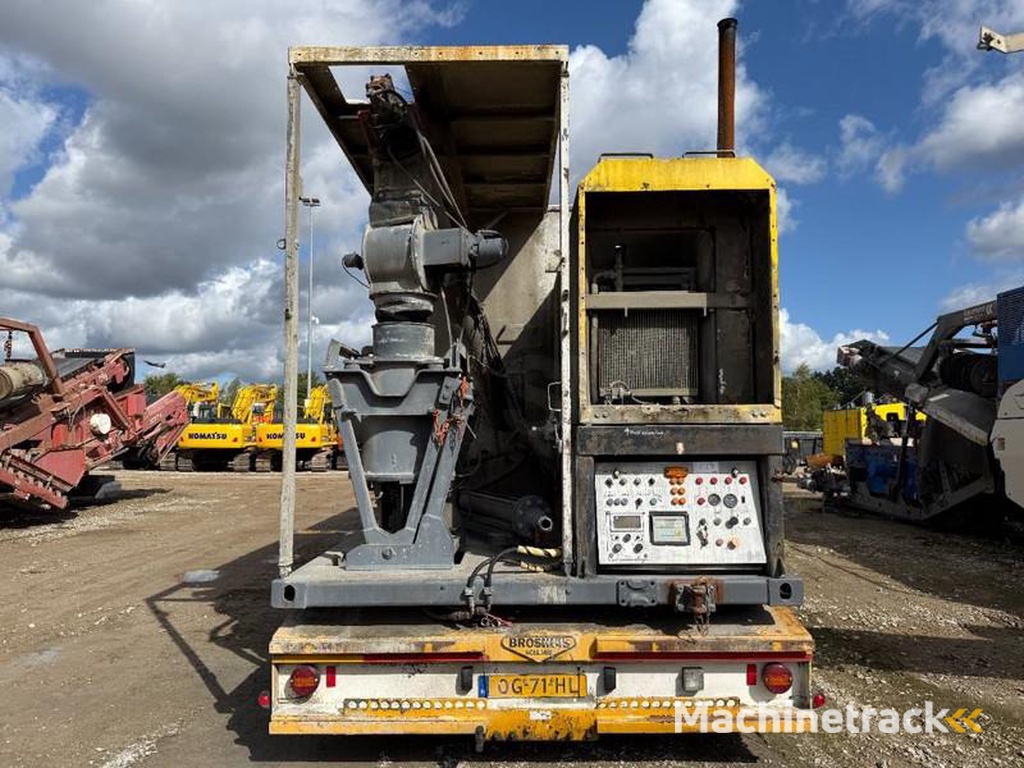 Wirtgen WM400-Broshuis-Trailer-Menginstallatie