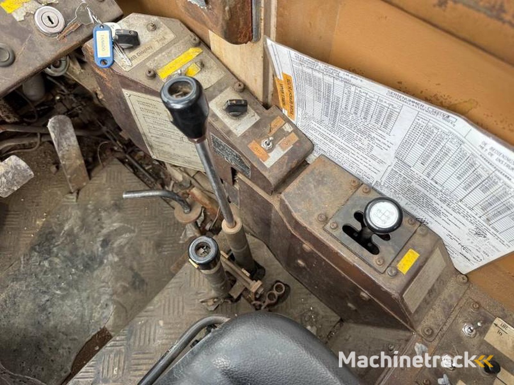 Tadano TR300E-1-4-Wheel-Steering-28.1m-Boom-12m-Jib