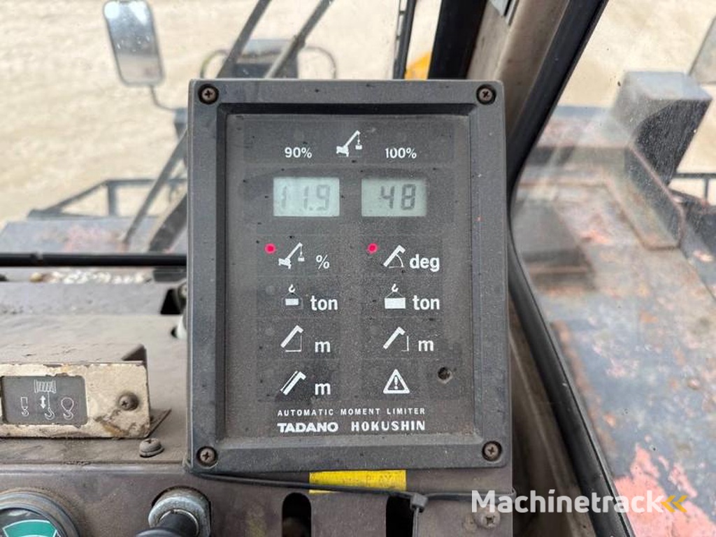 Tadano TR300E-1-4-Wheel-Steering-28.1m-Boom-12m-Jib