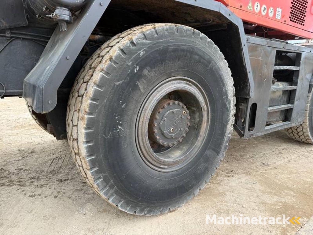 Tadano TR300E-1-4-Wheel-Steering-28.1m-Boom-12m-Jib