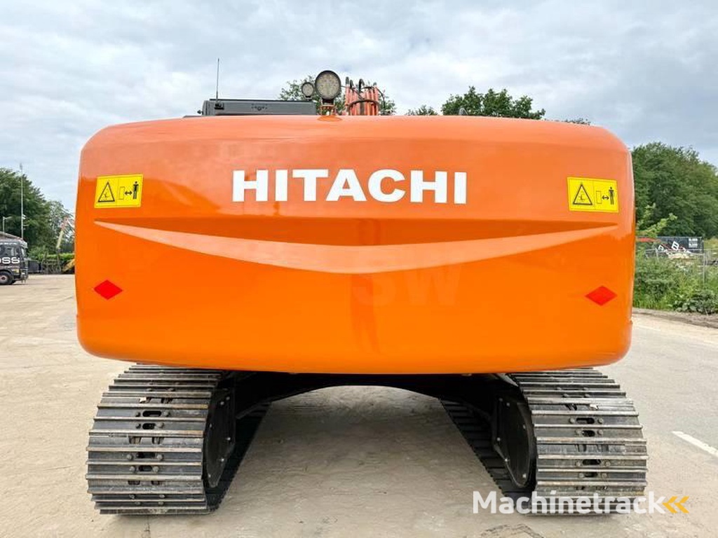 Hitachi ZX220LC-5G-2025-ULTRA-MODEL-ISUZU-ENGINE