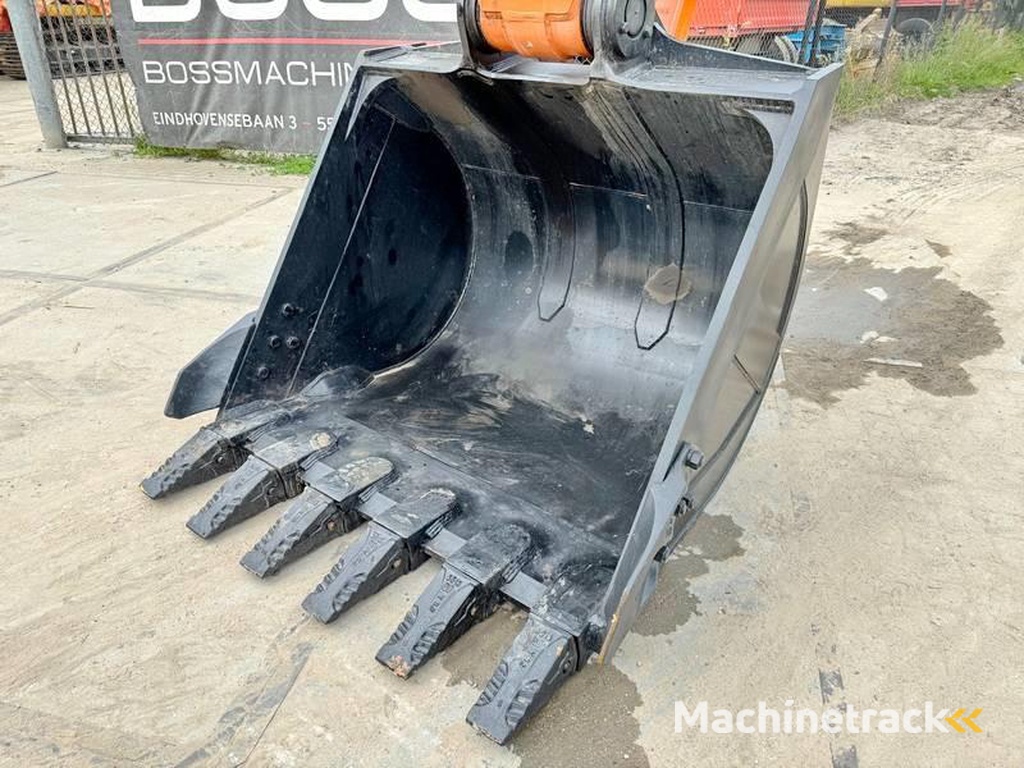 Hitachi ZX220LC-5G-2025-ULTRA-MODEL-ISUZU-ENGINE