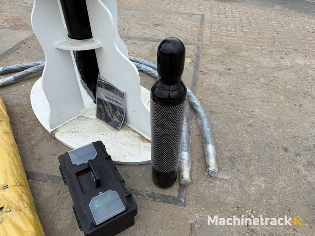 nc 3500 hammer / 40-60 Ton / Hydraulic Breaker /