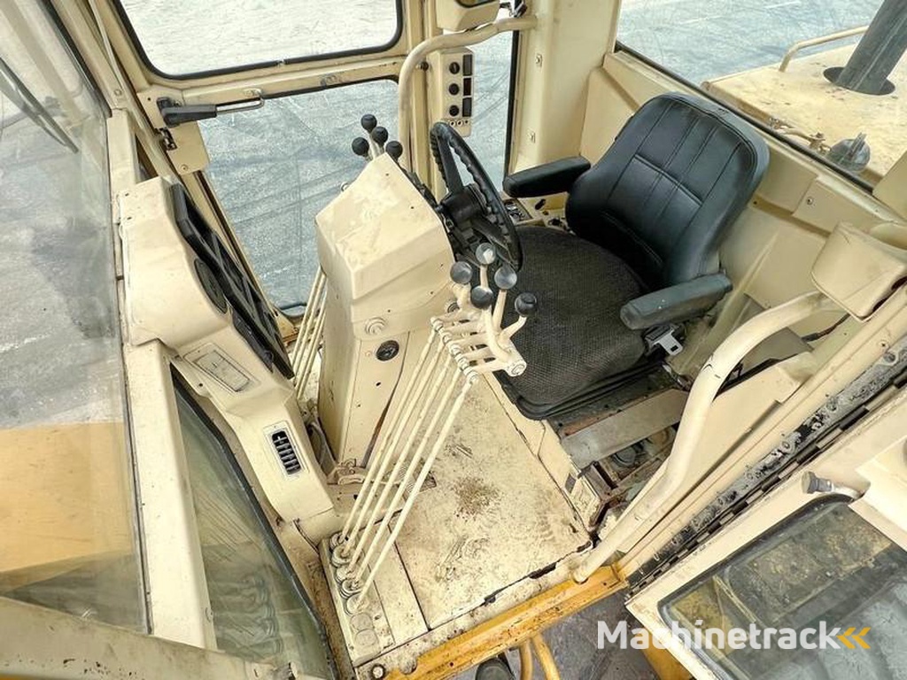 Caterpillar 16H-4-Tine-Ripper-Good-Overall-Condition