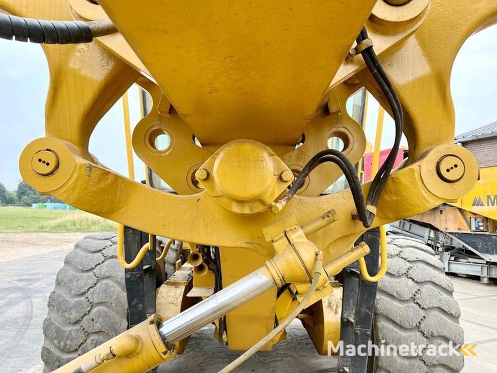 Caterpillar 16H-4-Tine-Ripper-Good-Overall-Condition