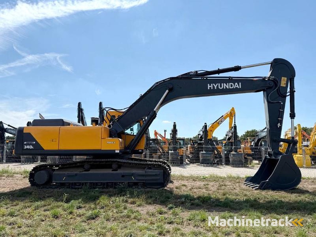 Hyundai R340L-Smart-New-Unused-Hammer-Lines