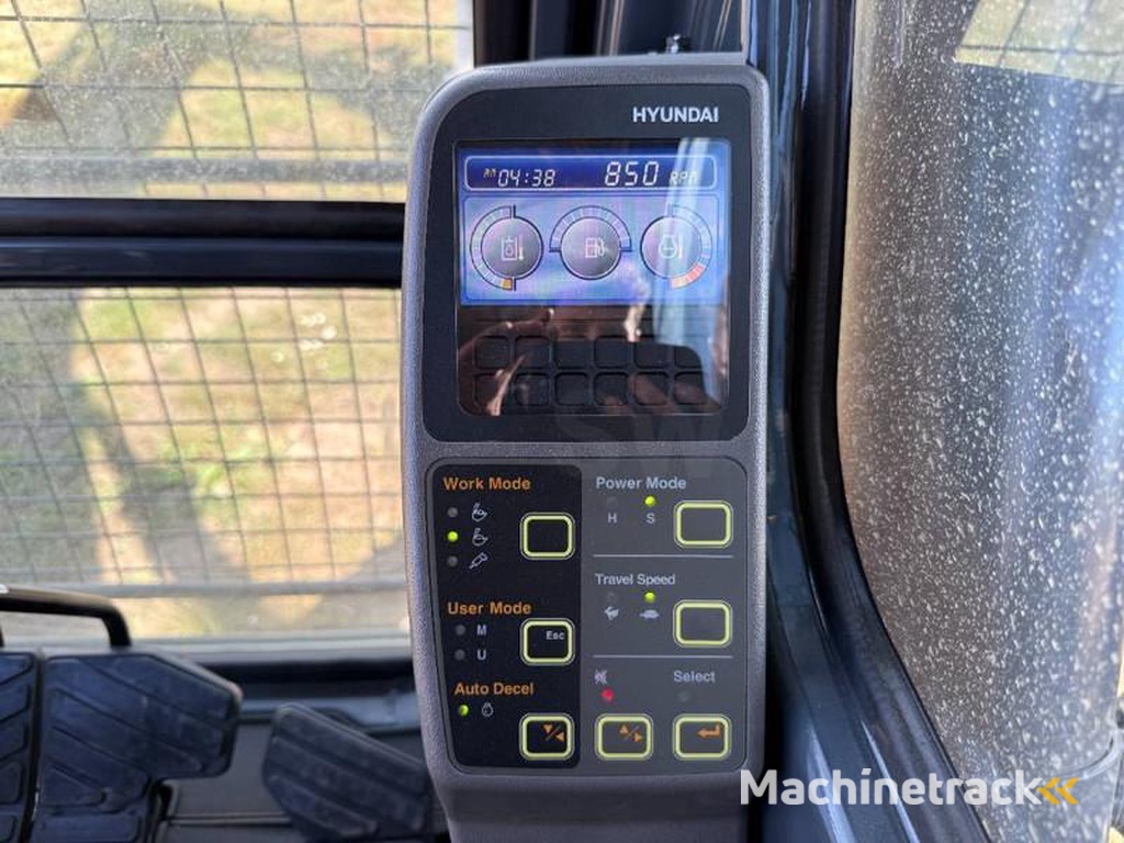 Hyundai R340L-Smart-New-Unused-Hammer-Lines