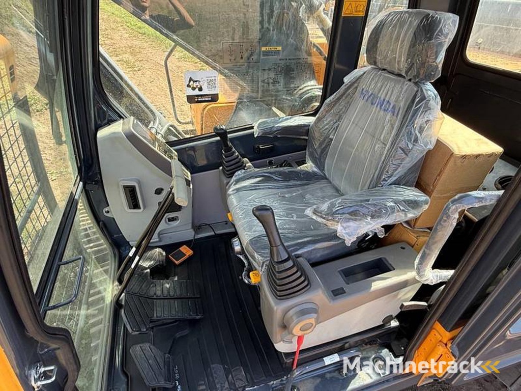 Hyundai R340L-Smart-New-Unused-Hammer-Lines