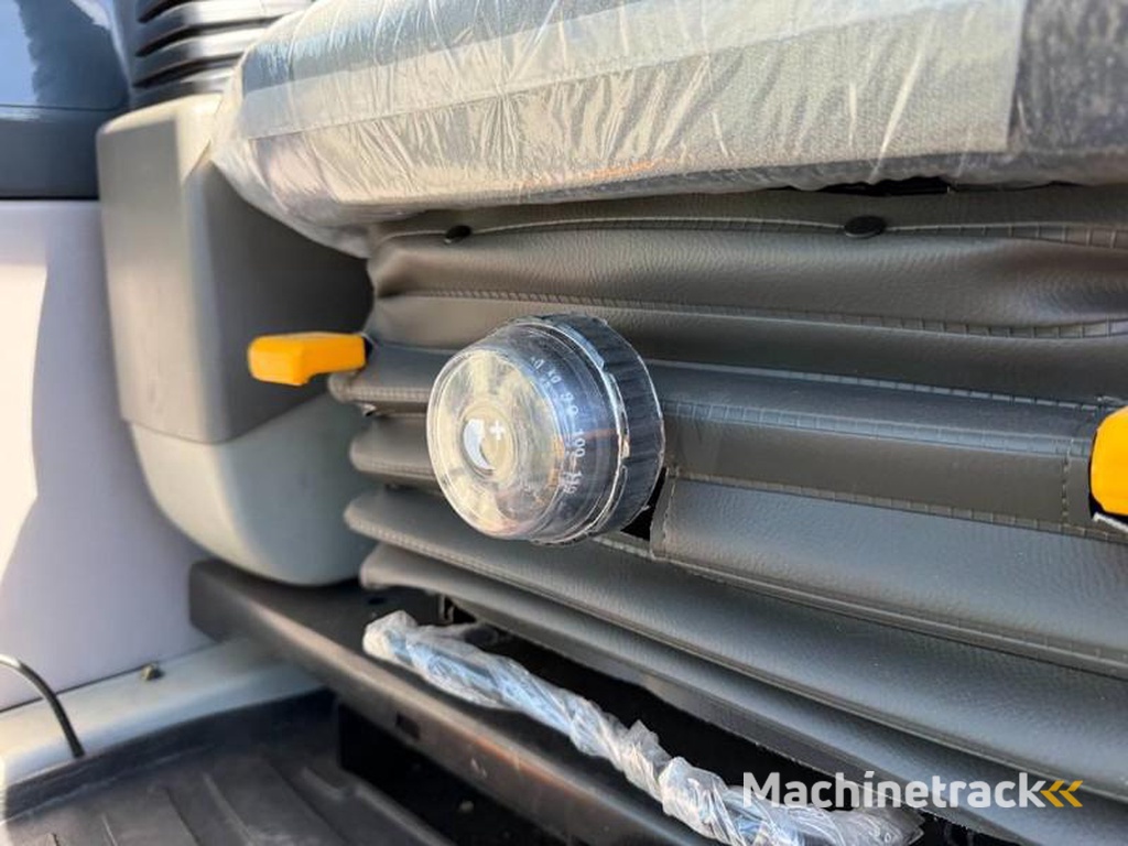 Hyundai R340L-Smart-New-Unused-Hammer-Lines