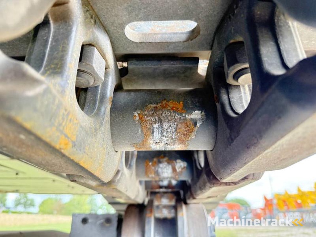 Hyundai HX360L-New-Unused-Hammer-Lines