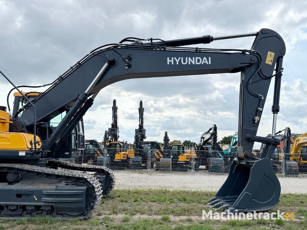 Hyundai HX360L-New-Unused-Hammer-Lines