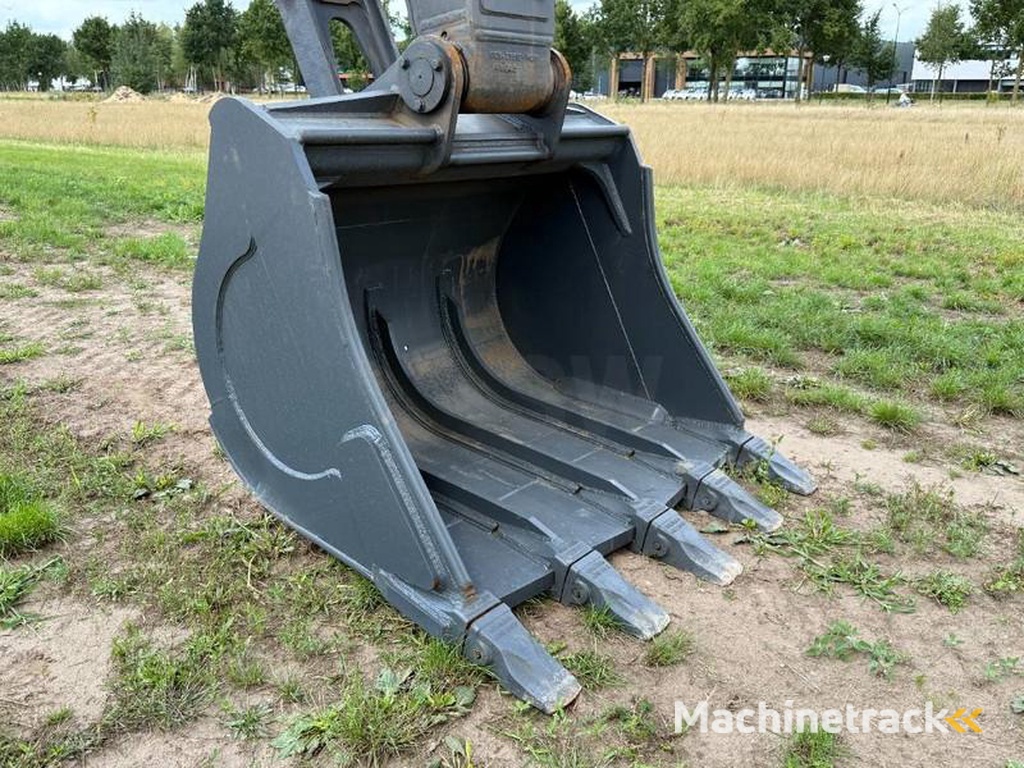 Hyundai HX360L-New-Unused-Hammer-Lines