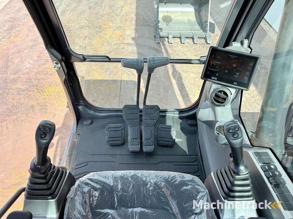 Doosan Develon-DX205-New-Unused-Hammer-Lines