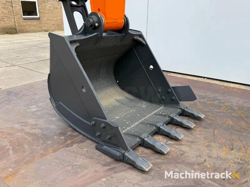 Doosan Develon-DX205-New-Unused-Hammer-Lines