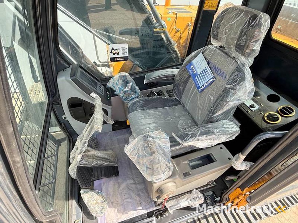 Hyundai R215L-Smart-Plus-2025-Model-New-Unused