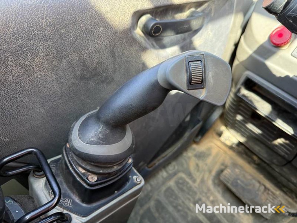 Manitou MRT2250-German-Machine-Remote-Control-4x4x4