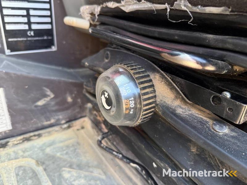 Manitou MRT2250-German-Machine-Remote-Control-4x4x4