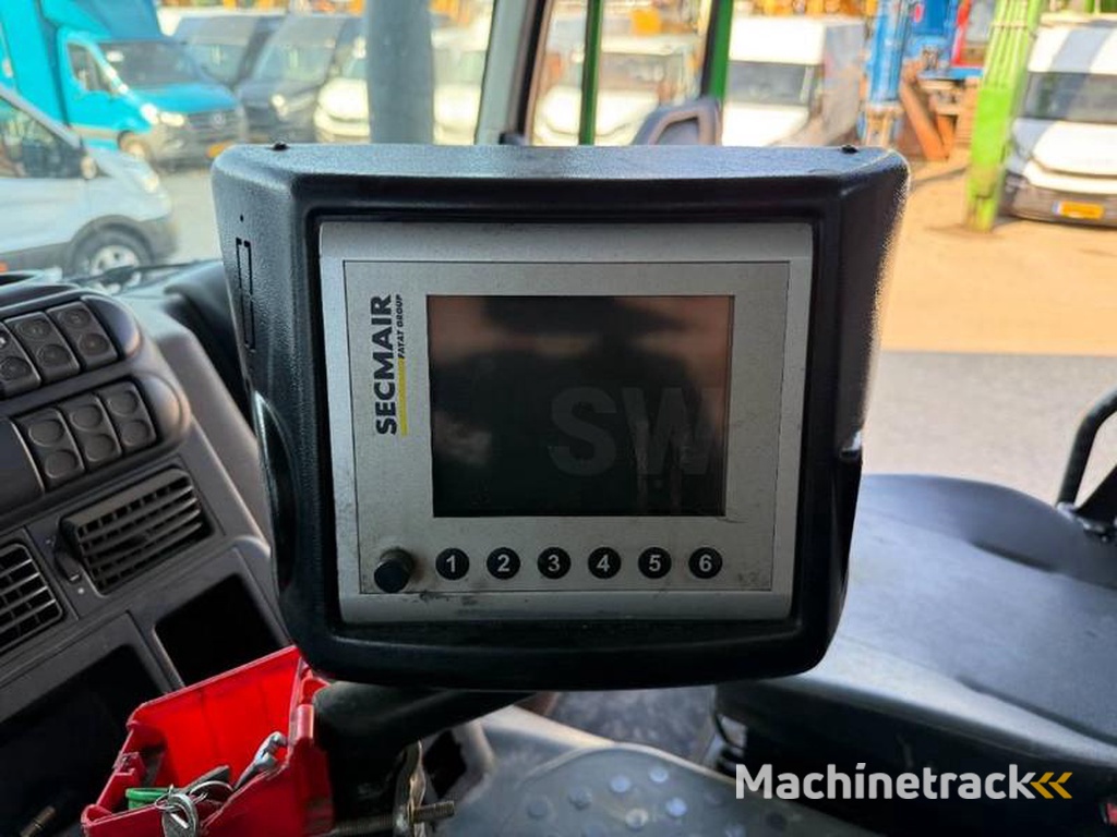 Iveco Trakker-450-EEV-Secmair-Serviroute-Bitumin