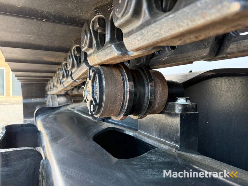 JCB 205-2025-Model-New-Unused-Hammer-Lines