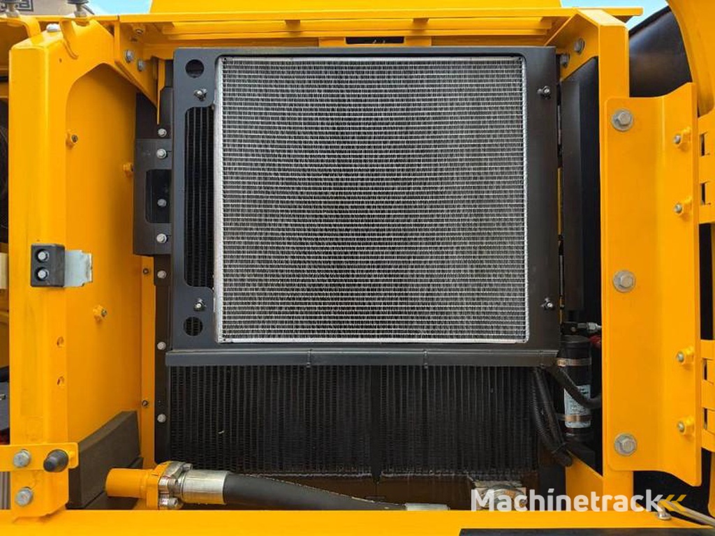 JCB 205-2025-Model-New-Unused-Hammer-Lines