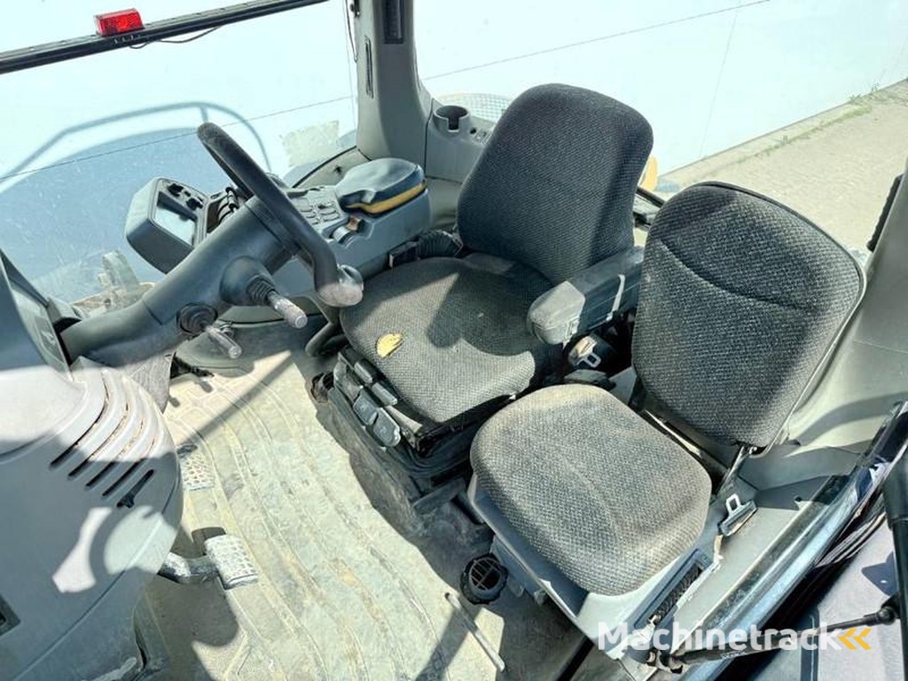 Caterpillar Challenger-MT865B-German-Machine-Front-Blade