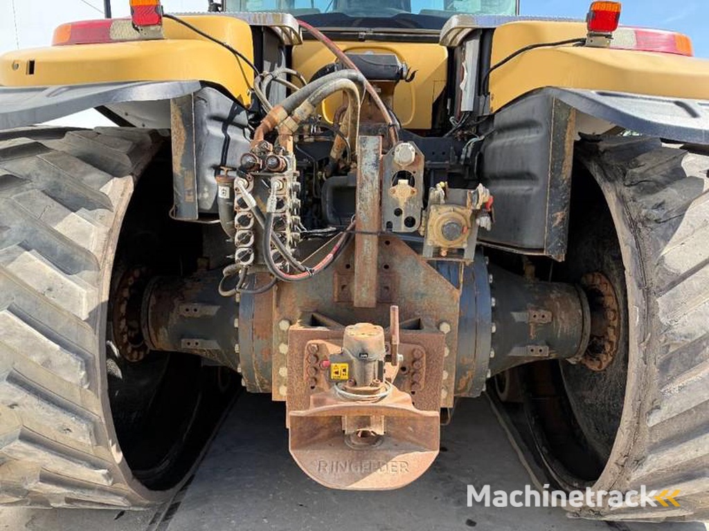 Caterpillar Challenger-MT865B-German-Machine-Front-Blade