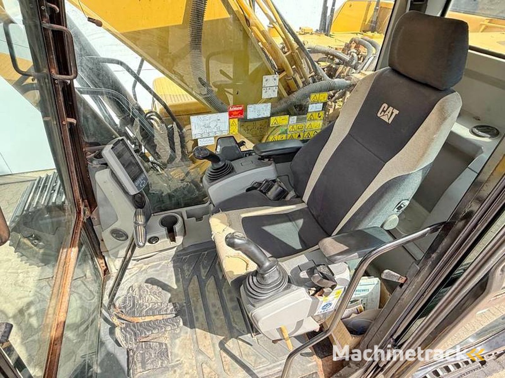 Caterpillar 336FLN-Automatic-Greasing-Backup-Camera