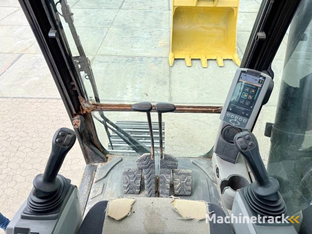 Caterpillar 336FLN-Automatic-Greasing-Backup-Camera