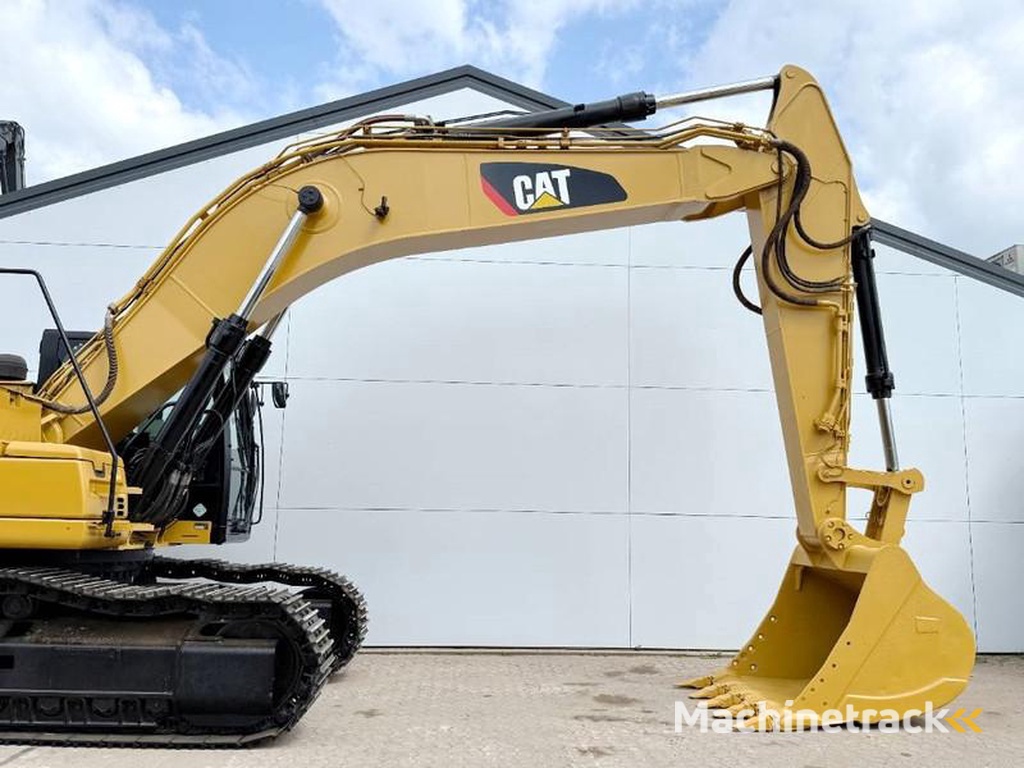 Caterpillar 336FLN-Automatic-Greasing-Backup-Camera