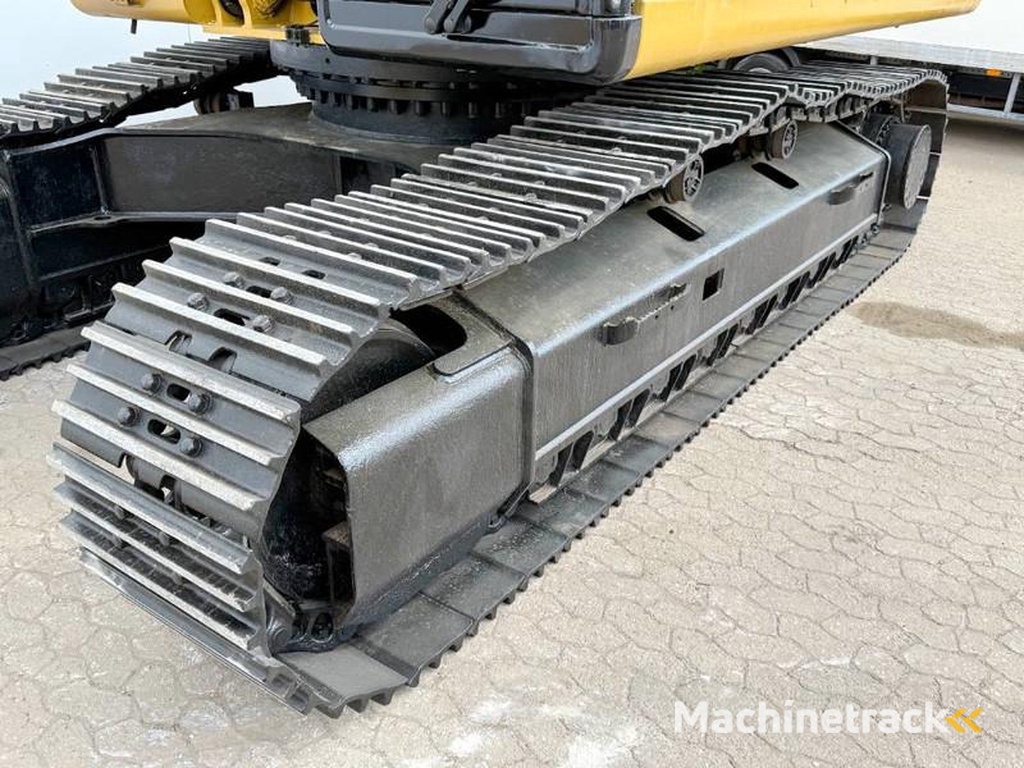 Caterpillar 336FLN-Automatic-Greasing-Backup-Camera