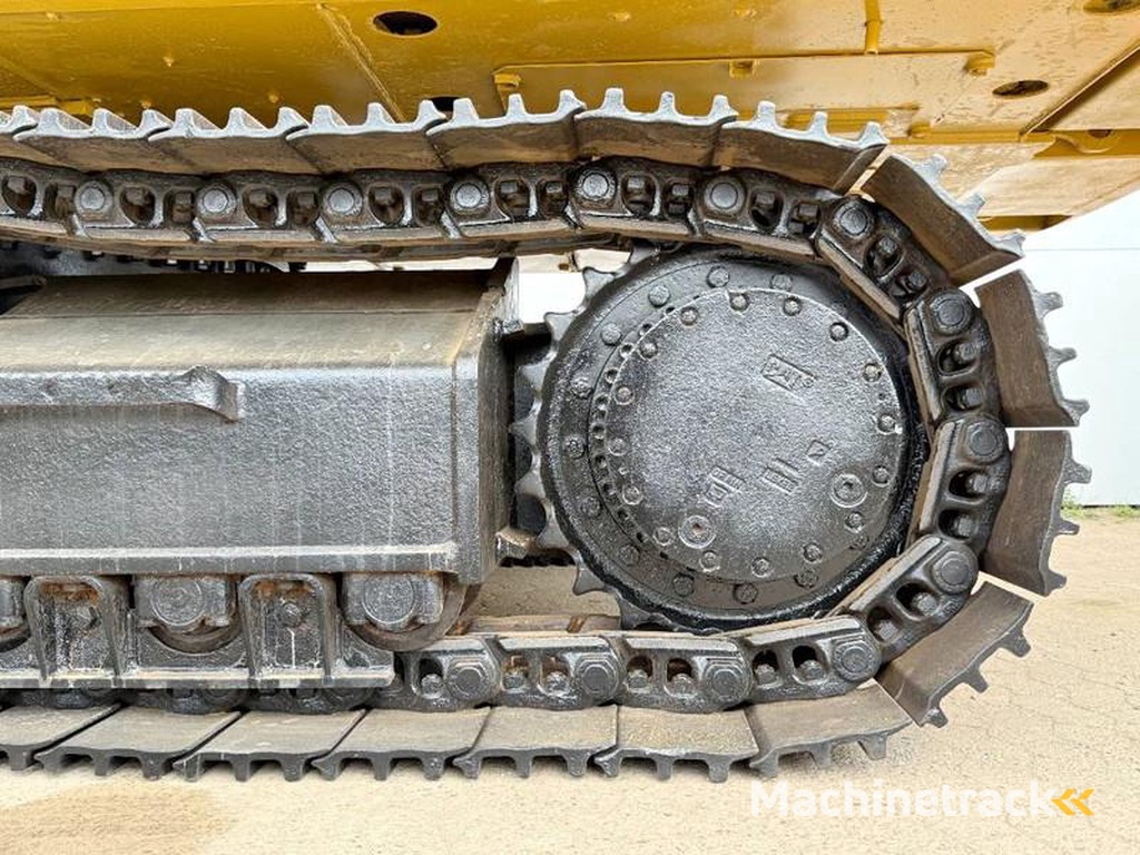 Caterpillar 336FLN-Automatic-Greasing-Backup-Camera