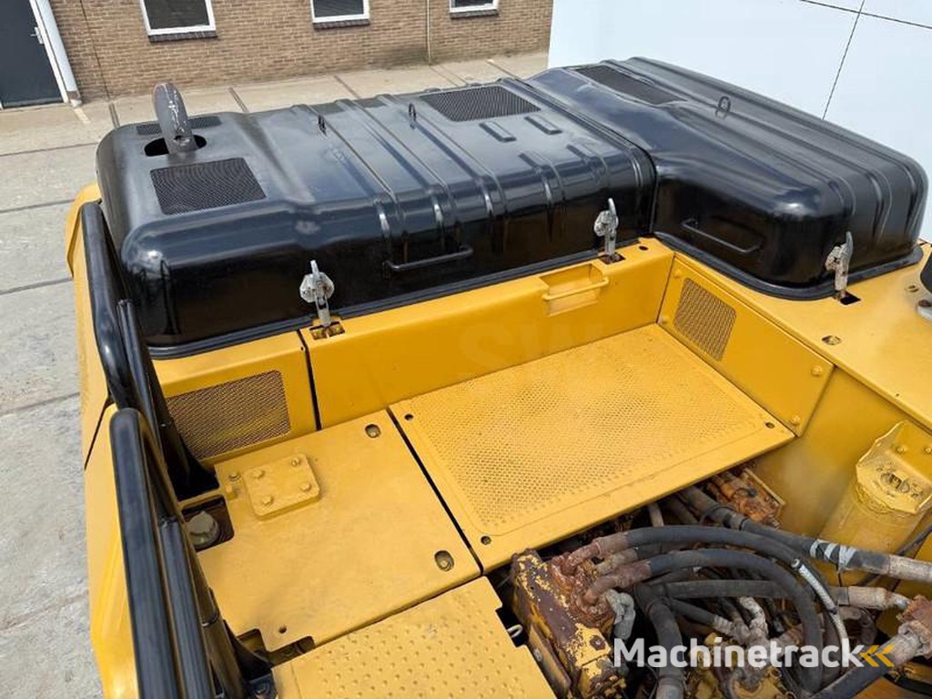 Caterpillar 336FLN-Automatic-Greasing-Backup-Camera