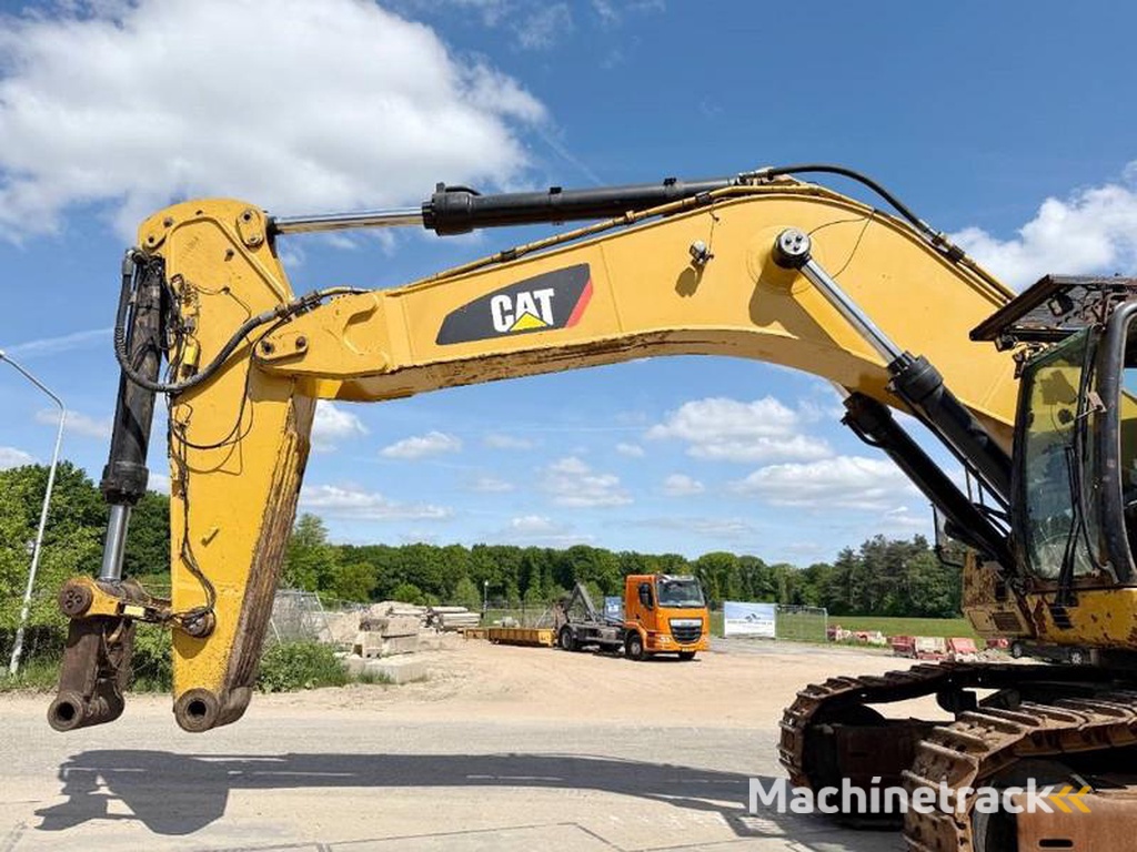 Caterpillar 374DL